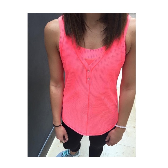 Lululemon Var-City Tank
Electric Coral